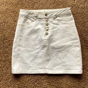 White denim skirt